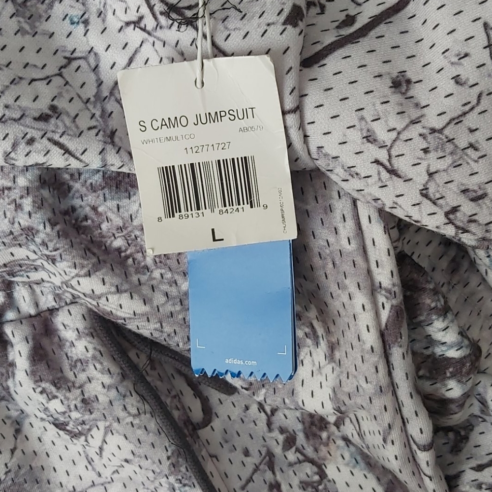 Addidas suit - Picture 5 of 7